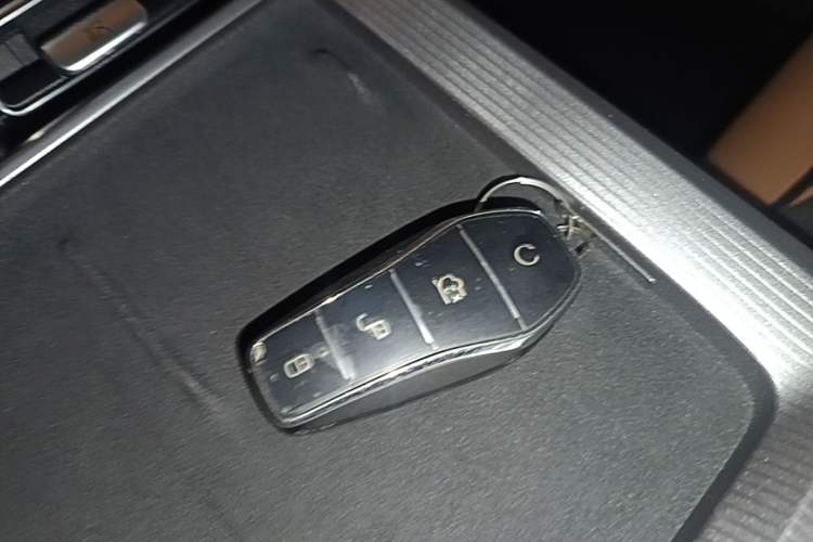 Used BYD Han L 2025 DM-p Four-Wheel-Drive LiDAR Flagship Model Vehicle Key