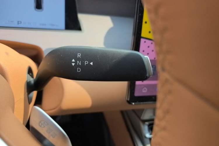 Used BYD Han L 2025 EV Four-Wheel Drive LiDAR Flagship Model Gear Lever