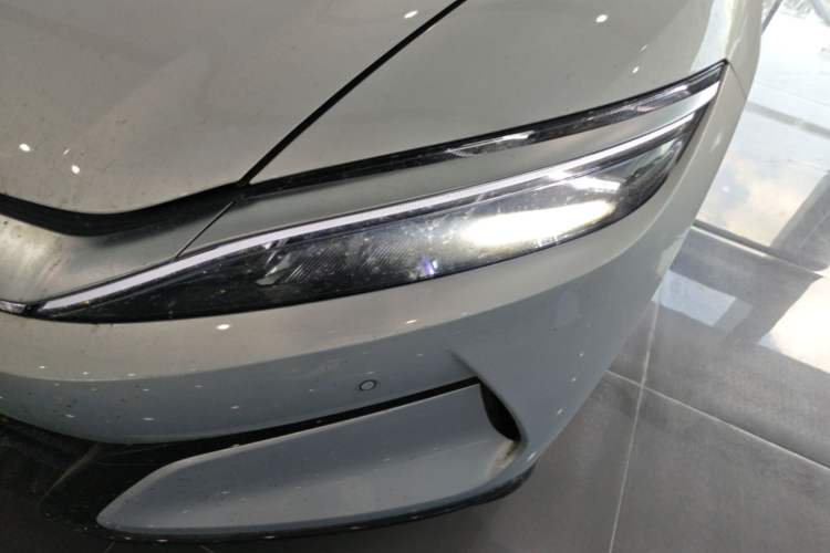 Used BYD Han L 2025 EV Four-Wheel Drive LiDAR Flagship Model Left Front Headlight