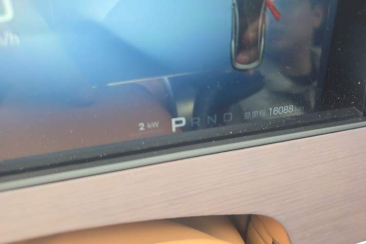Used BYD Han L 2025 DM-p Four-Wheel-Drive LiDAR Flagship Model Odometer Close Up