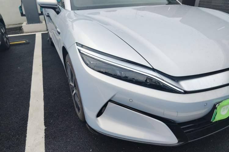 Used BYD Han L 2025 EV Four-Wheel Drive LiDAR Flagship Model Right Front Headlight