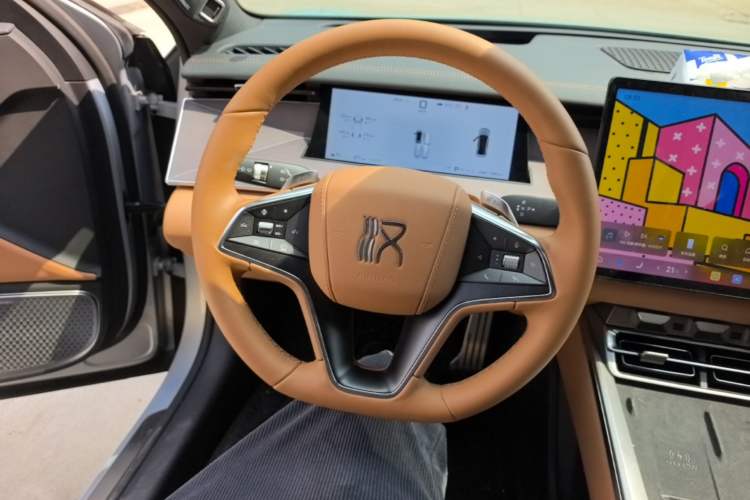 Used BYD Han L 2025 EV Four-Wheel Drive LiDAR Flagship Model Steering Wheel