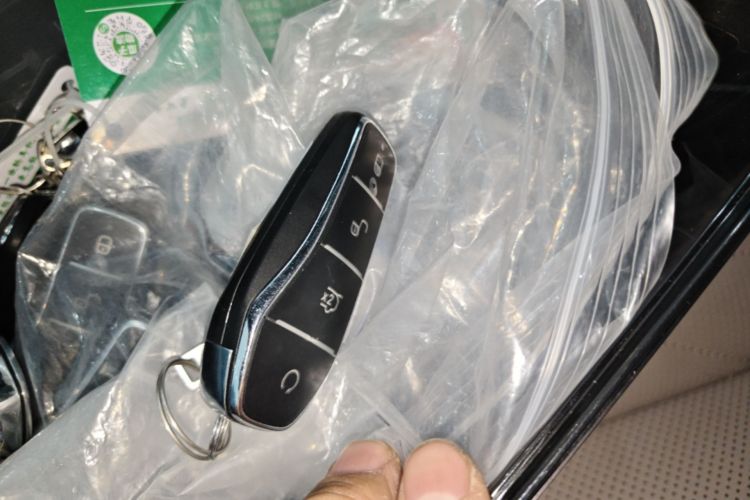 Used BYD Han L 2025 EV Four-Wheel Drive LiDAR Flagship Model Vehicle Key