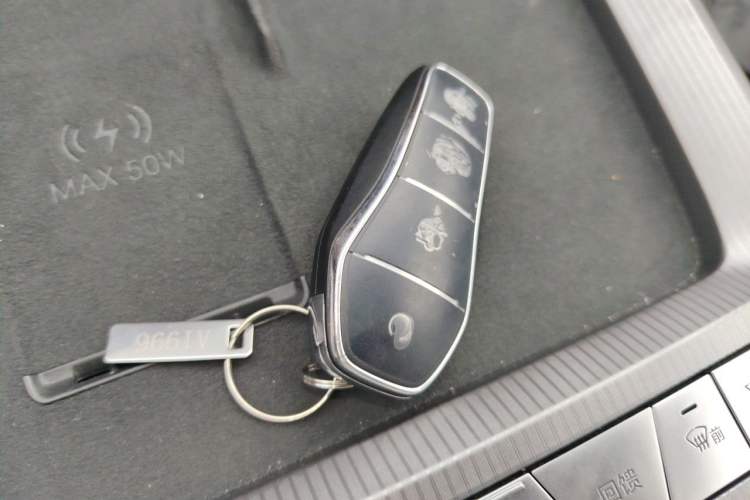 Used BYD Han L 2025 EV Four-Wheel Drive LiDAR Flagship Model Vehicle Key