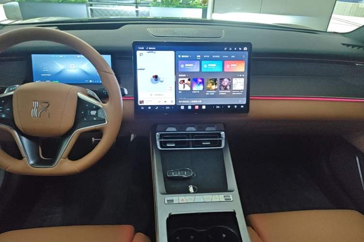 Used BYD Han L 2025 EV Four-Wheel Drive LiDAR Flagship Model Audio And AC Panel
