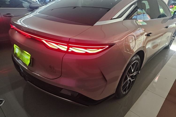 Used BYD Han L 2025 EV Four-Wheel Drive LiDAR Flagship Model Right Rear Taillight