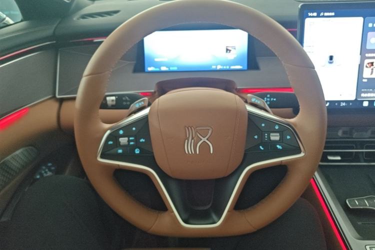 Used BYD Han L 2025 EV Four-Wheel Drive LiDAR Flagship Model Steering Wheel