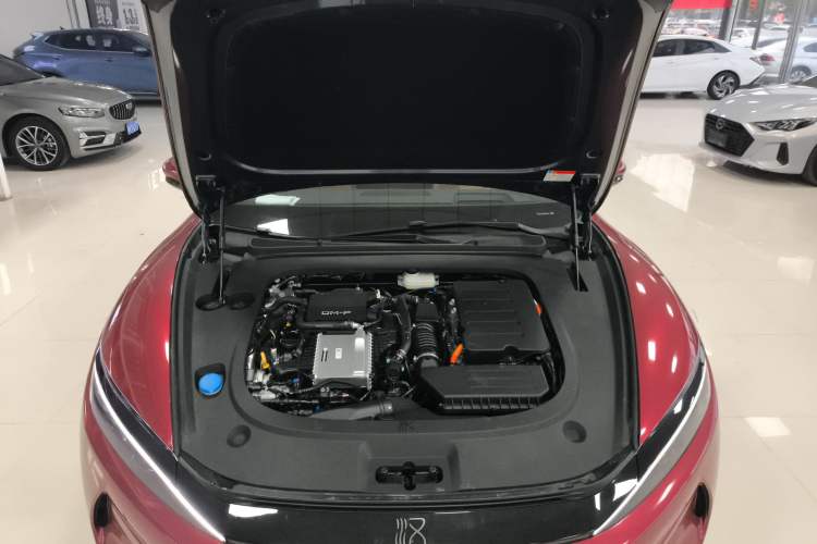 Used BYD Han L 2025 DM-p Four-Wheel-Drive LiDAR Flagship Model Engine Bay