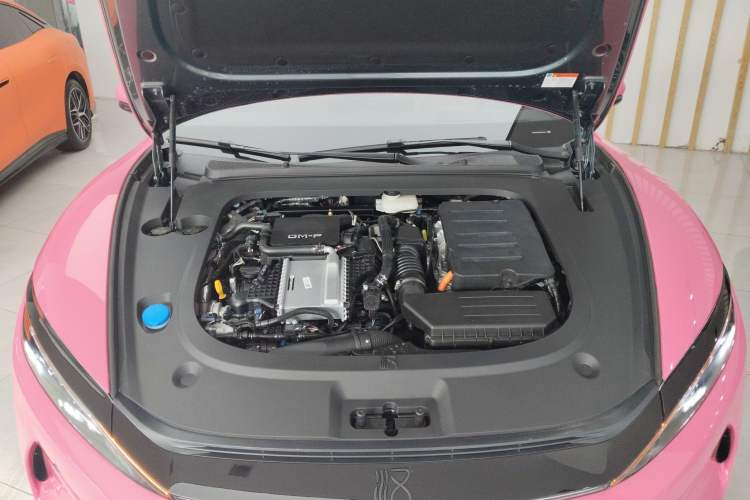 Used BYD Han L 2025 DM-p Four-Wheel-Drive LiDAR Flagship Model Engine Bay