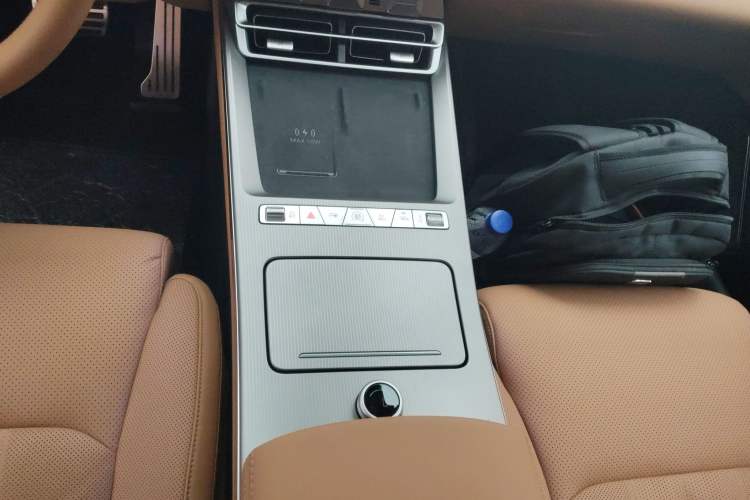 Used BYD Han L 2025 DM-p Four-Wheel-Drive LiDAR Flagship Model Gear Lever