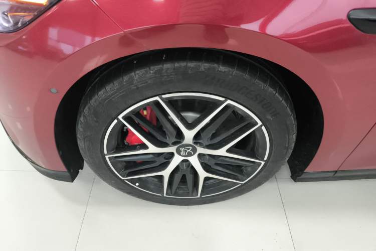 Used BYD Han L 2025 DM-p Four-Wheel-Drive LiDAR Flagship Model Left Front Wheel Hub