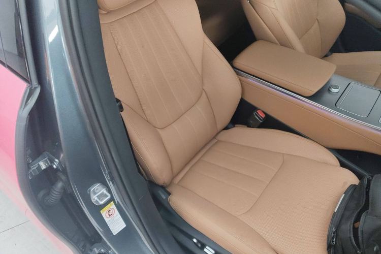Used BYD Han L 2025 DM-p Four-Wheel-Drive LiDAR Flagship Model Right Front Seat