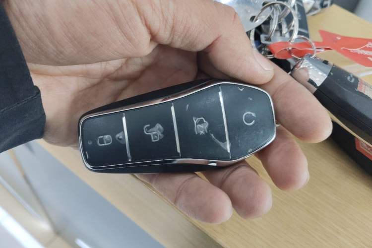 Used BYD Han L 2025 DM-p Four-Wheel-Drive LiDAR Flagship Model Vehicle Key