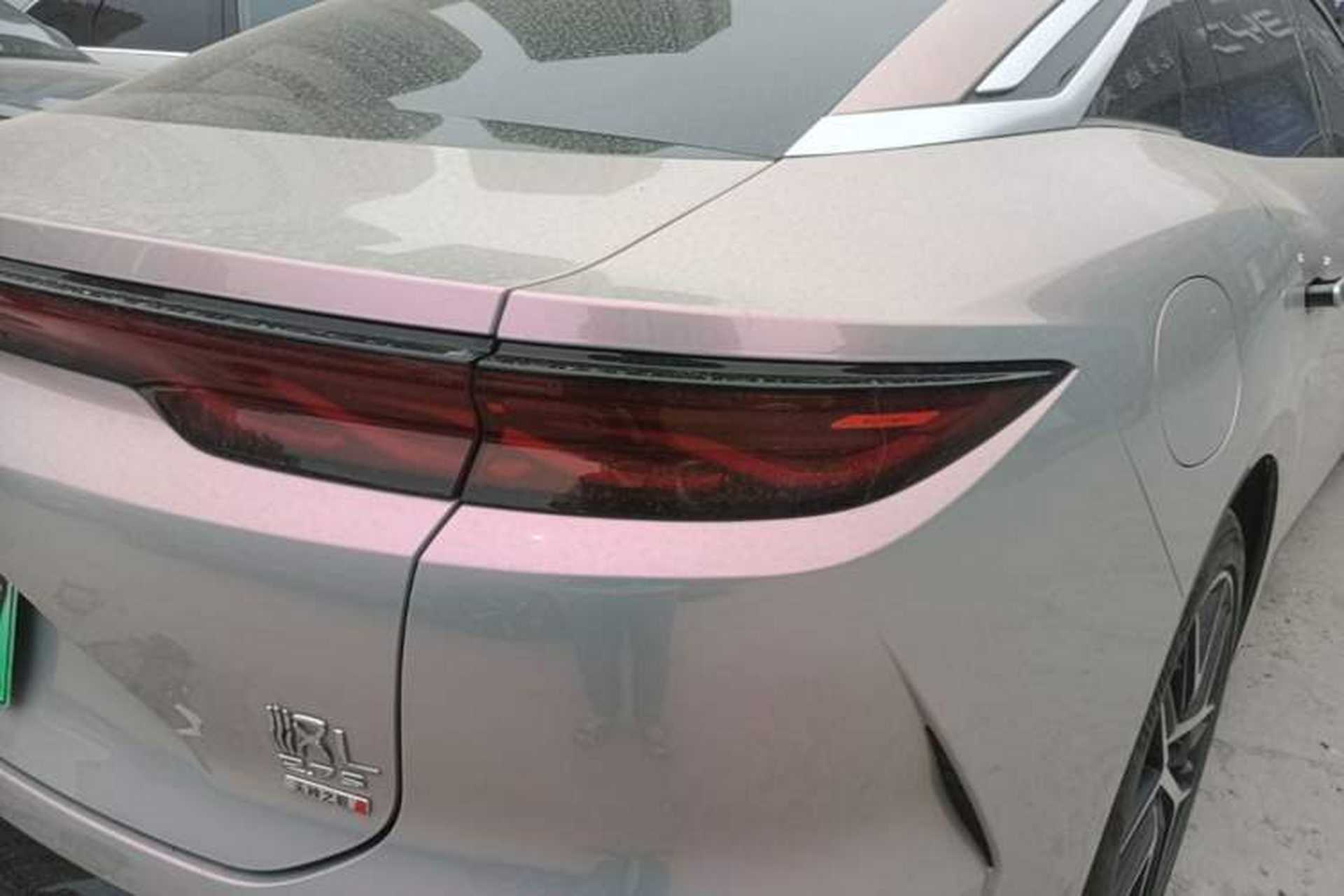 Used BYD Han L 2025 EV Four-Wheel Drive LiDAR Flagship Model Right Rear Taillight