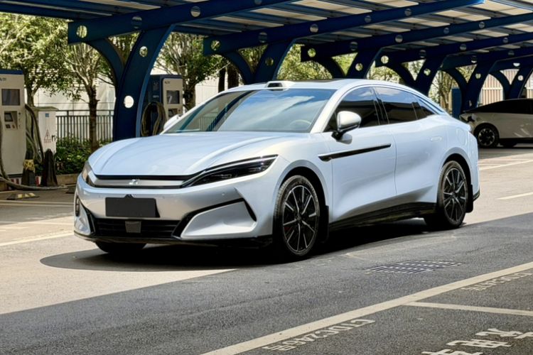 BYD Han L 2025 EV 701 km LiDAR Flagship Edition