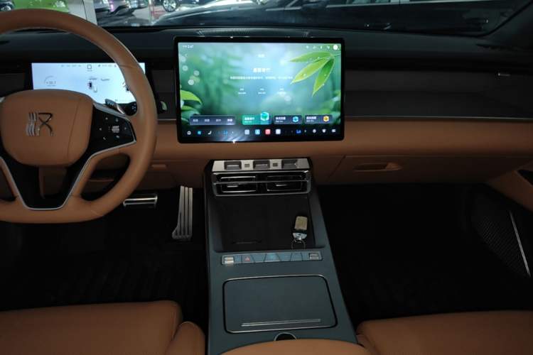 Used BYD Han L 2025 EV Four-Wheel Drive LiDAR Flagship Model Audio And AC Panel