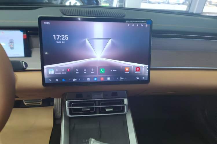 Used BYD Han L 2025 EV Four-Wheel Drive LiDAR Flagship Model Audio And AC Panel