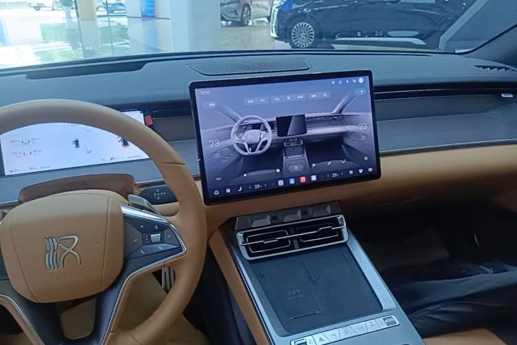 Used BYD Han L 2025 EV Four-Wheel Drive LiDAR Flagship Model Audio And AC Panel