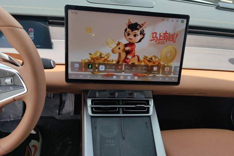 Used BYD Han L 2025 EV 701 km LiDAR Flagship Edition Audio And AC Panel