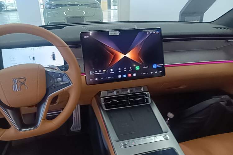 Used BYD Han L 2025 EV Four-Wheel Drive LiDAR Flagship Model Audio And AC Panel