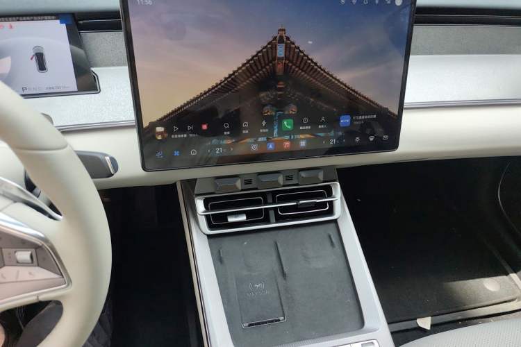 Used BYD Han L 2025 EV 701KM LiDAR Deluxe Edition Audio And AC Panel