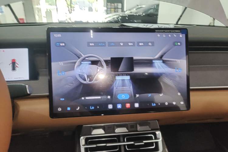 Used BYD Han L 2025 EV Four-Wheel Drive LiDAR Flagship Model Audio And AC Panel