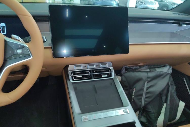 Used BYD Han L 2025 DM-i 200km LiDAR Flagship Model Audio And AC Panel