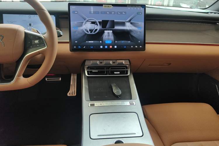 Used BYD Han L 2025 EV Four-Wheel Drive LiDAR Flagship Model Audio And AC Panel