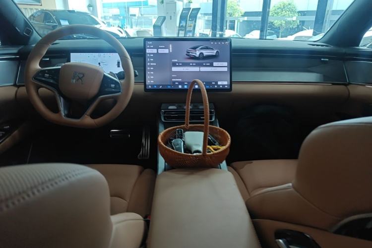 Used BYD Han L 2025 EV Four-Wheel Drive LiDAR Flagship Model Center Console