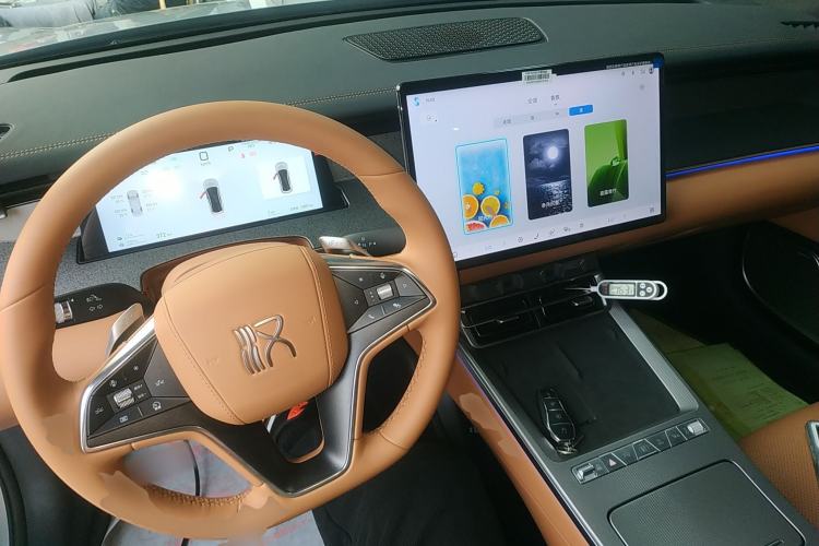 Used BYD Han L 2025 DM-i 200KM LiDAR Luxury Model Center Console