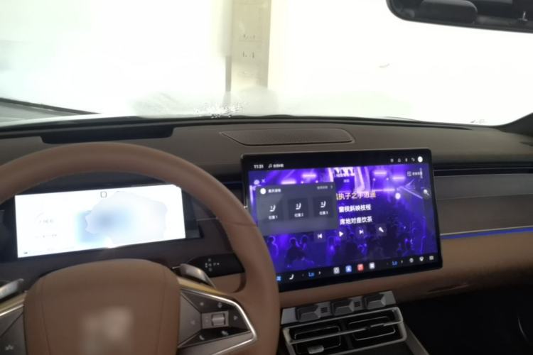 Used BYD Han L 2025 EV Four-Wheel Drive LiDAR Flagship Model Center Console