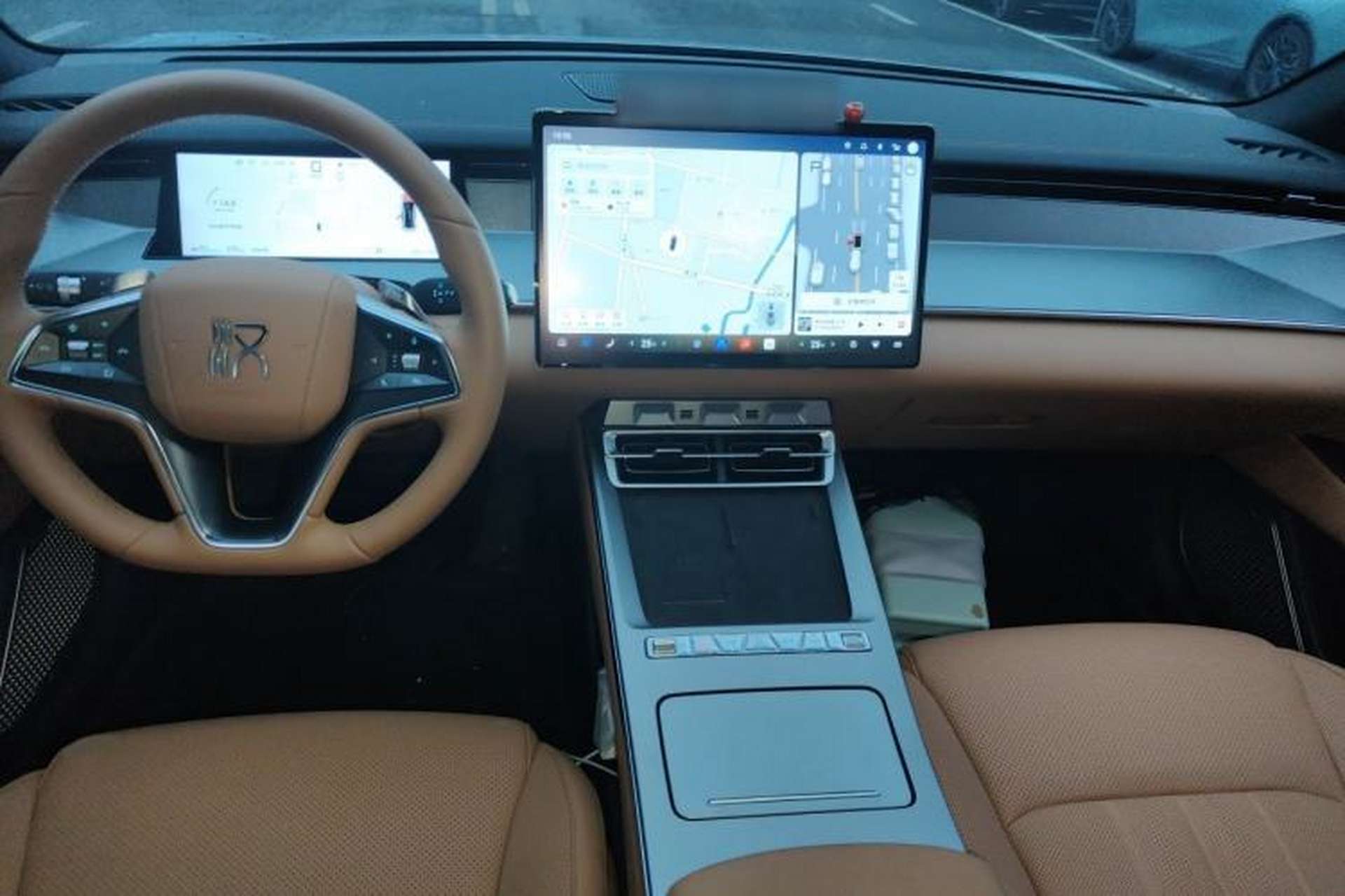 Used BYD Han L 2025 EV 701KM LiDAR Deluxe Edition Center Console