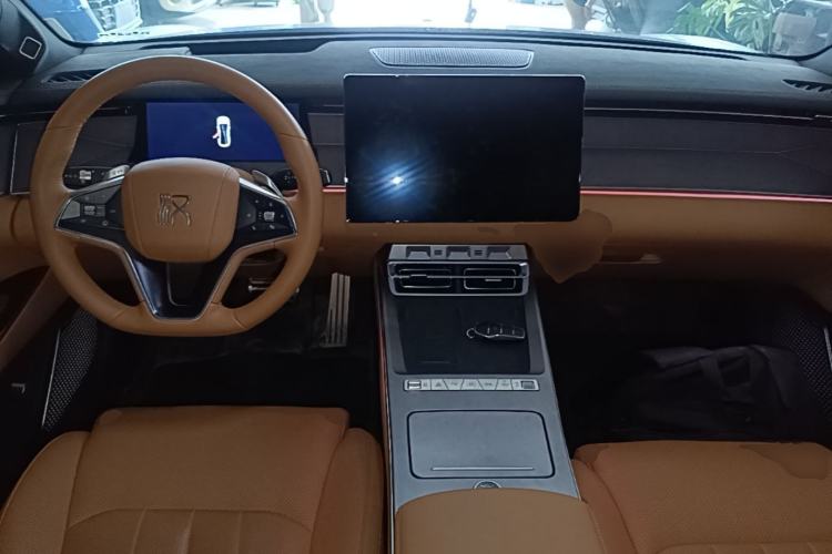Used BYD Han L 2025 EV Four-Wheel Drive LiDAR Flagship Model Center Console