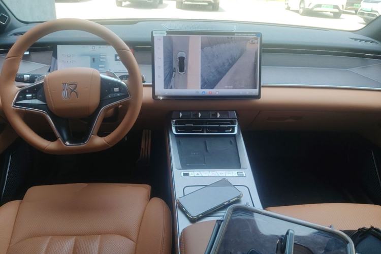 Used BYD Han L 2025 EV Four-Wheel Drive LiDAR Flagship Model Center Console