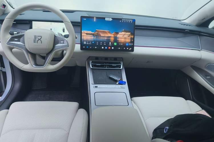 Used BYD Han L 2025 DM-i 200km LiDAR Flagship Model Center Console