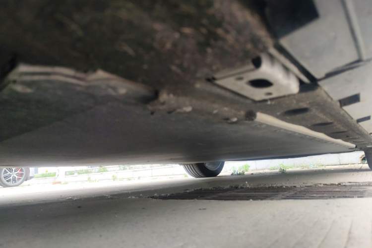 Used BYD Han L 2025 EV Four-Wheel Drive LiDAR Flagship Model Chassis Front Left