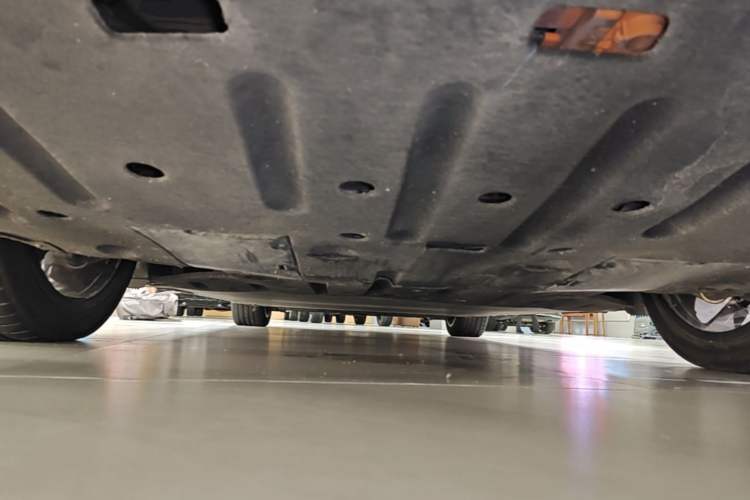Used BYD Han L 2025 EV Four-Wheel Drive LiDAR Flagship Model Chassis Rear
