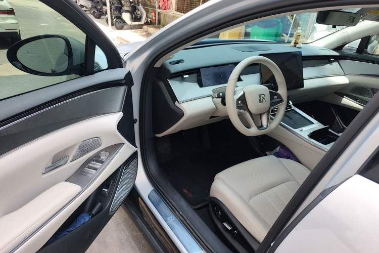 Used BYD Han L 2025 EV 701KM LiDAR Deluxe Edition Driver Seat