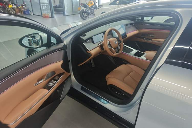 Used BYD Han L 2025 EV Four-Wheel Drive LiDAR Flagship Model Driver Seat