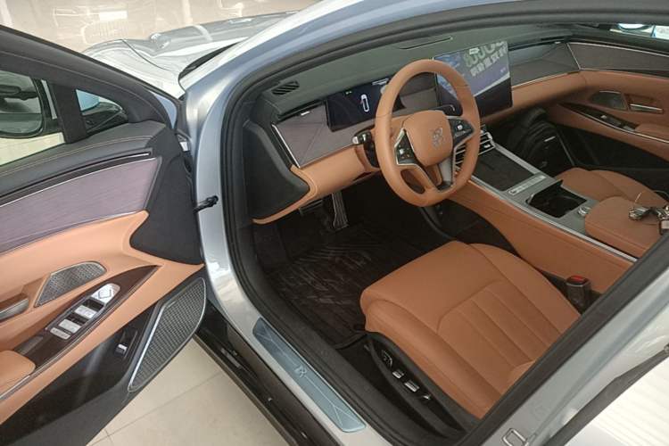 Used BYD Han L 2025 EV Four-Wheel Drive LiDAR Flagship Model Driver Seat