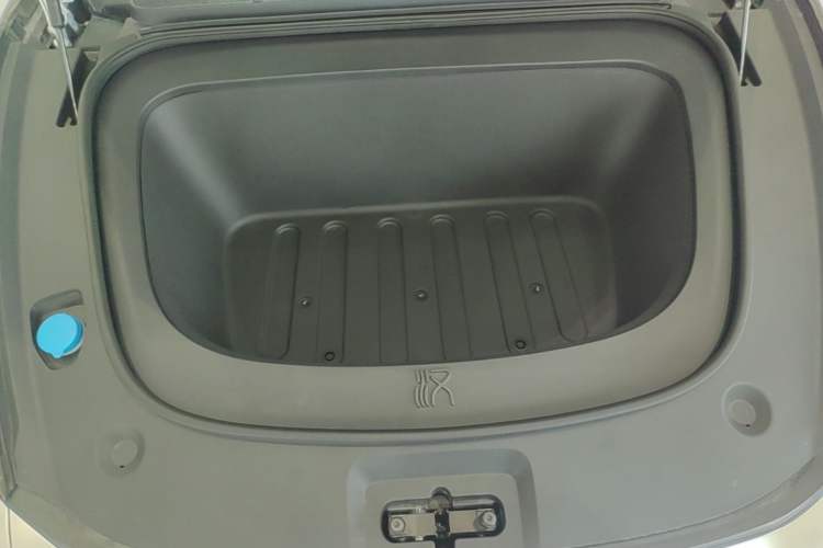 Used BYD Han L 2025 EV Four-Wheel Drive LiDAR Flagship Model Engine Bay