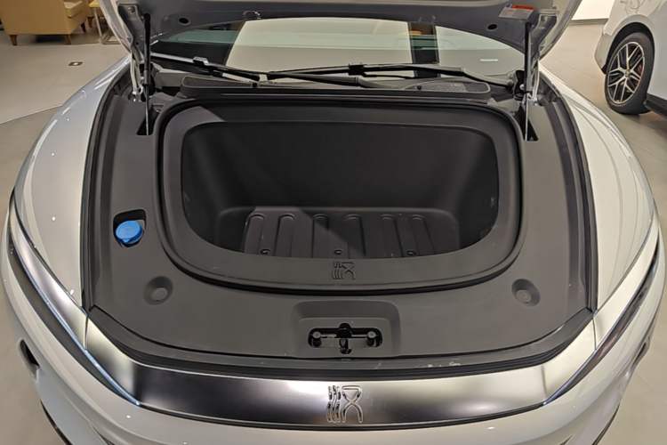 Used BYD Han L 2025 EV Four-Wheel Drive LiDAR Flagship Model Engine Bay