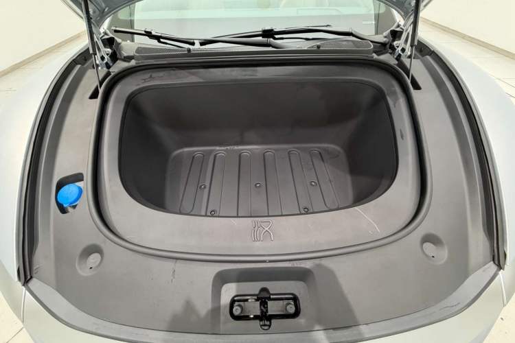 Used BYD Han L 2025 EV Four-Wheel Drive LiDAR Flagship Model Engine Bay