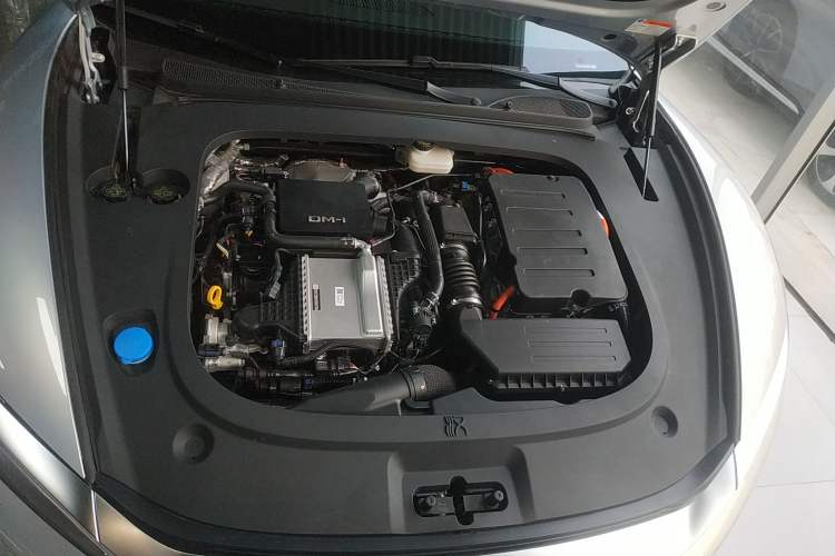 Used BYD Han L 2025 DM-i 200KM LiDAR Luxury Model Engine Bay