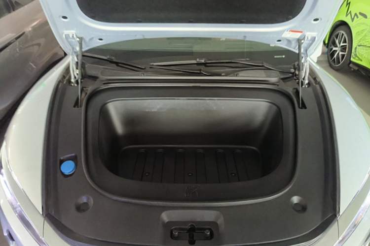 Used BYD Han L 2025 EV Four-Wheel Drive LiDAR Flagship Model Engine Bay