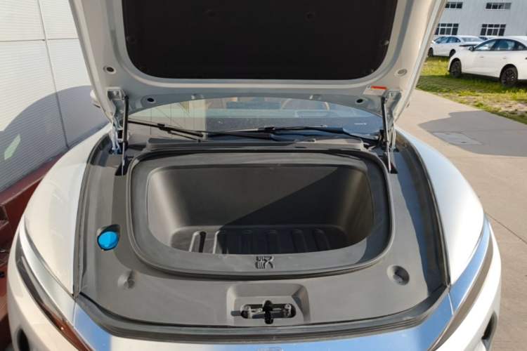 Used BYD Han L 2025 EV Four-Wheel Drive LiDAR Flagship Model Engine Bay
