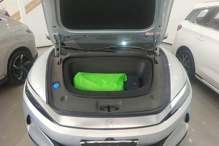 Used BYD Han L 2025 EV Four-Wheel Drive LiDAR Flagship Model Engine Bay