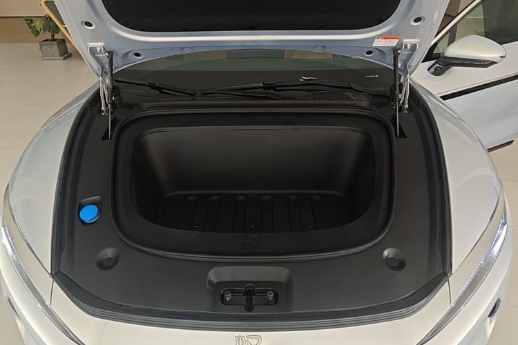 Used BYD Han L 2025 EV Four-Wheel Drive LiDAR Flagship Model Engine Bay
