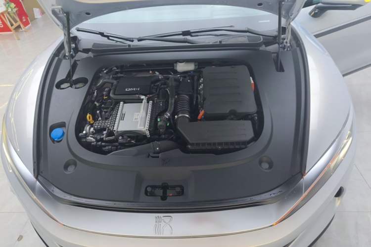Used BYD Han L 2025 DM-i 200km LiDAR Flagship Model Engine Bay