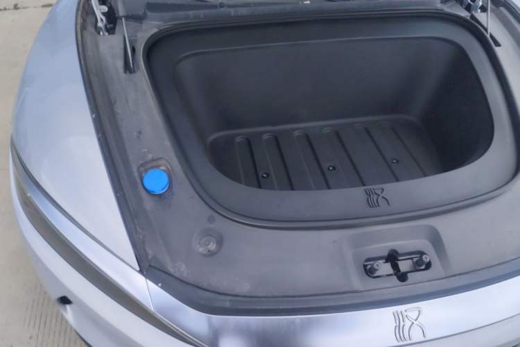 Used BYD Han L 2025 EV Four-Wheel Drive LiDAR Flagship Model Engine Bay Right